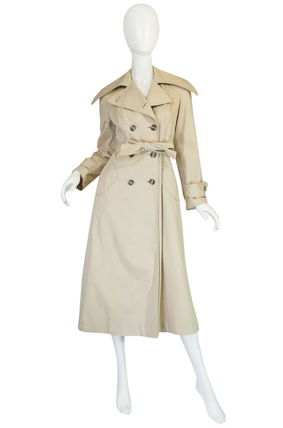 1970s Halston Khaki Trench Coat with Oversized Collar