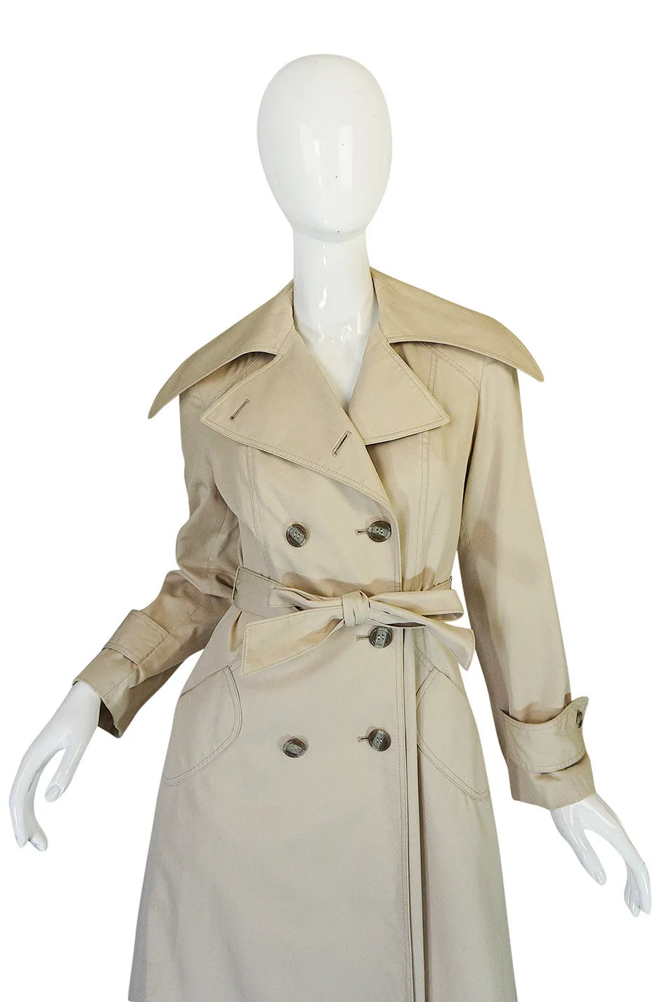 1970s Halston Khaki Trench Coat with Oversized Collar