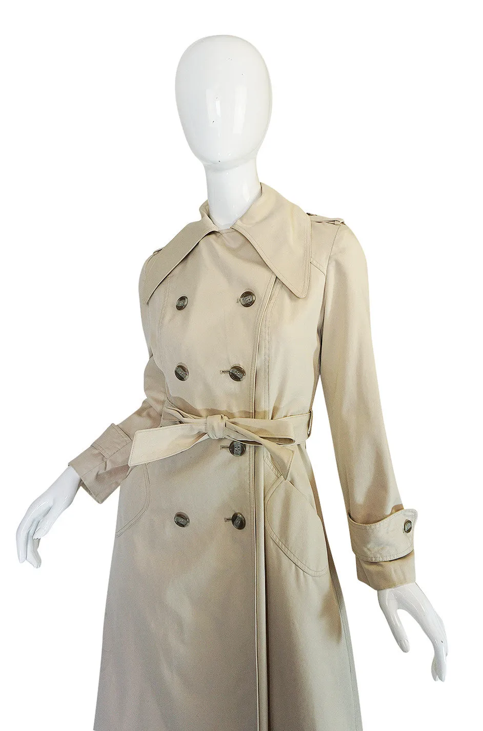 1970s Halston Khaki Trench Coat with Oversized Collar