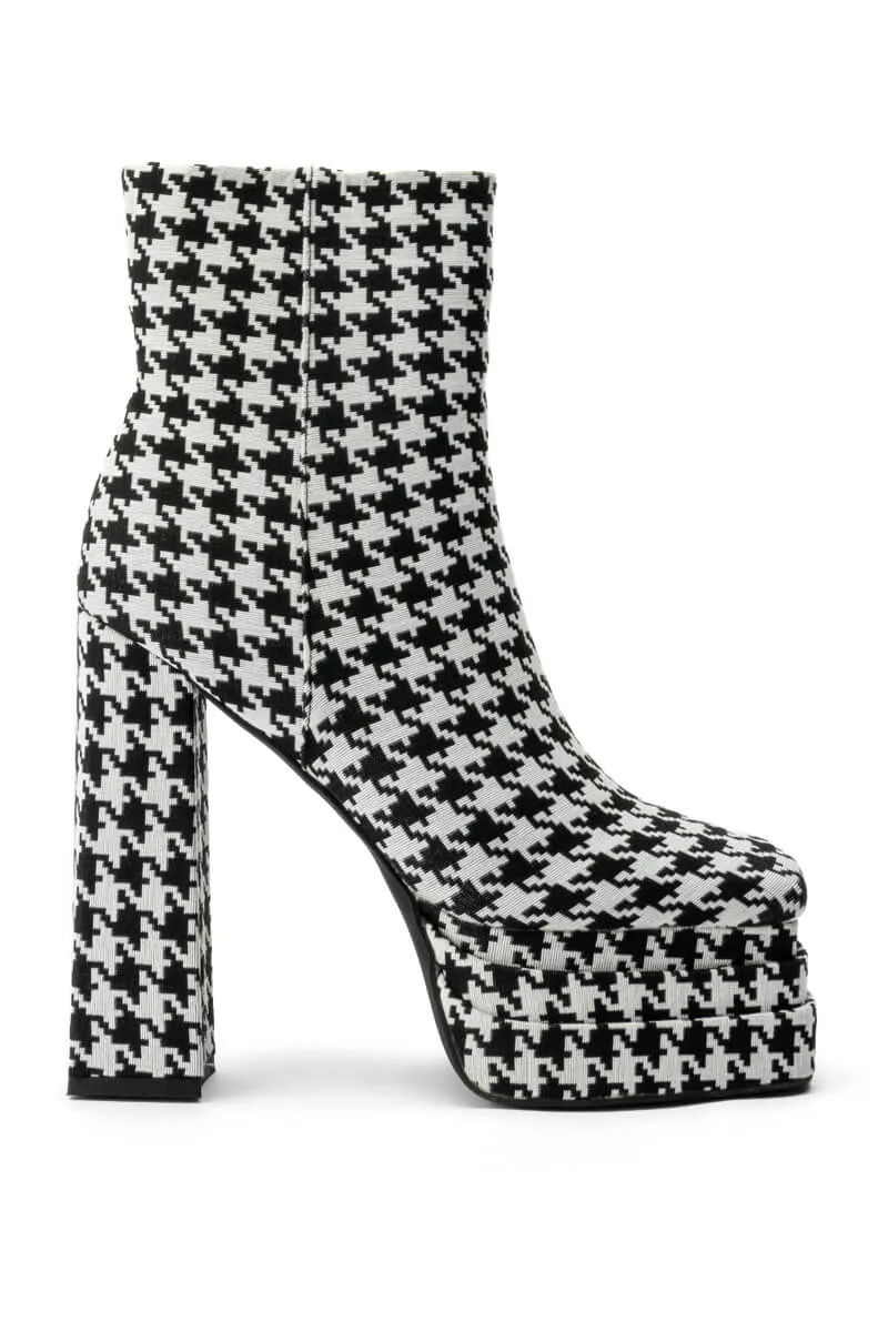 AZALEA WANG CAYENNE HOUNDSTOOTH CHUNKY BOOTIE IN BLACK WHITE