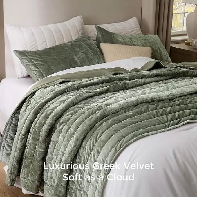 Bedsure Grace Striped Velvet Quilt Set