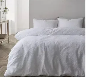 Bianca Matelasse Jacquard Leaves White Double Duvet Set