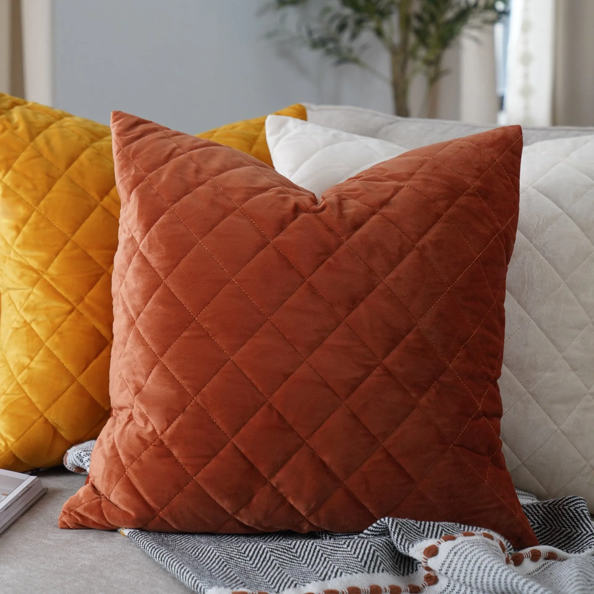 Diamond Velvet Decorative Pillow