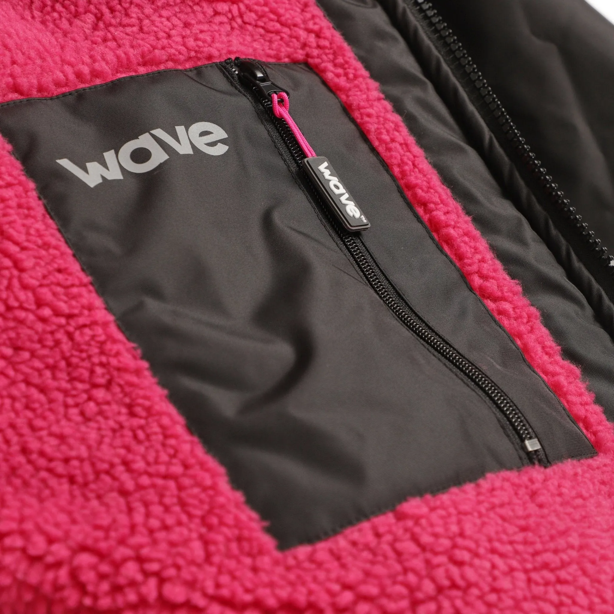 Fleece-Lined Hot Tub Changing Robe | Waterproof & Windproof | Unisex | Black & Pink