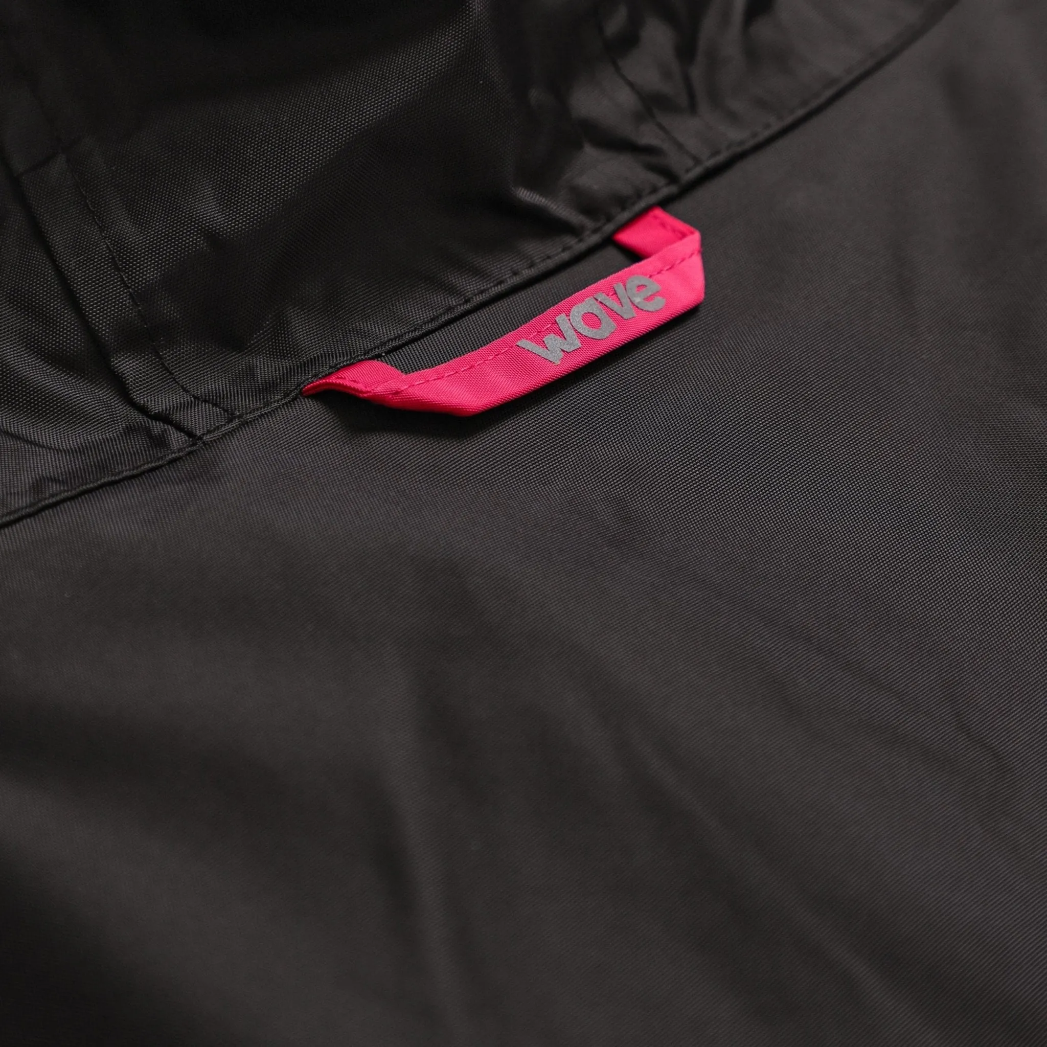 Fleece-Lined Hot Tub Changing Robe | Waterproof & Windproof | Unisex | Black & Pink