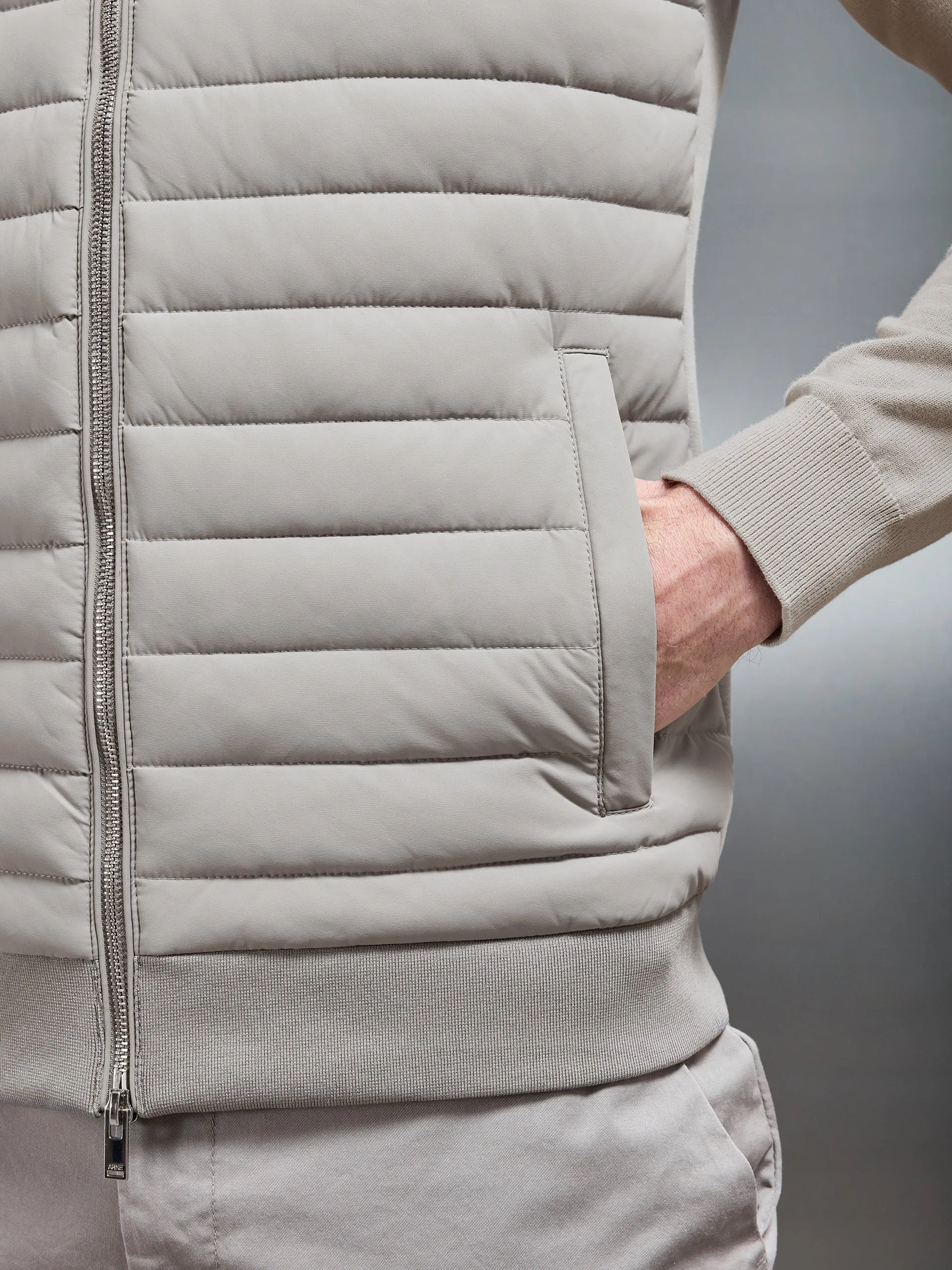 Hybrid Quilted Gilet in Taupe