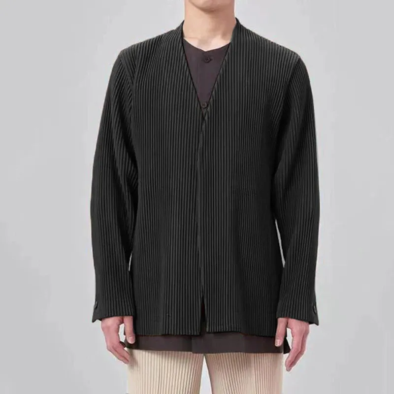 Men Trendy Pleated Jacket Long Sleeve High-end V-neck Coat Summer Split Cuff Design Business Male Streetwear Top 9D1407