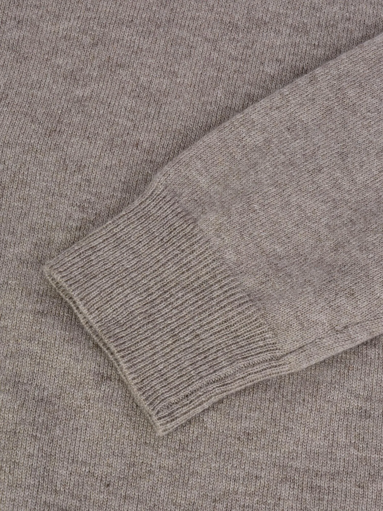 Men Turtleneck Sweater_Beige