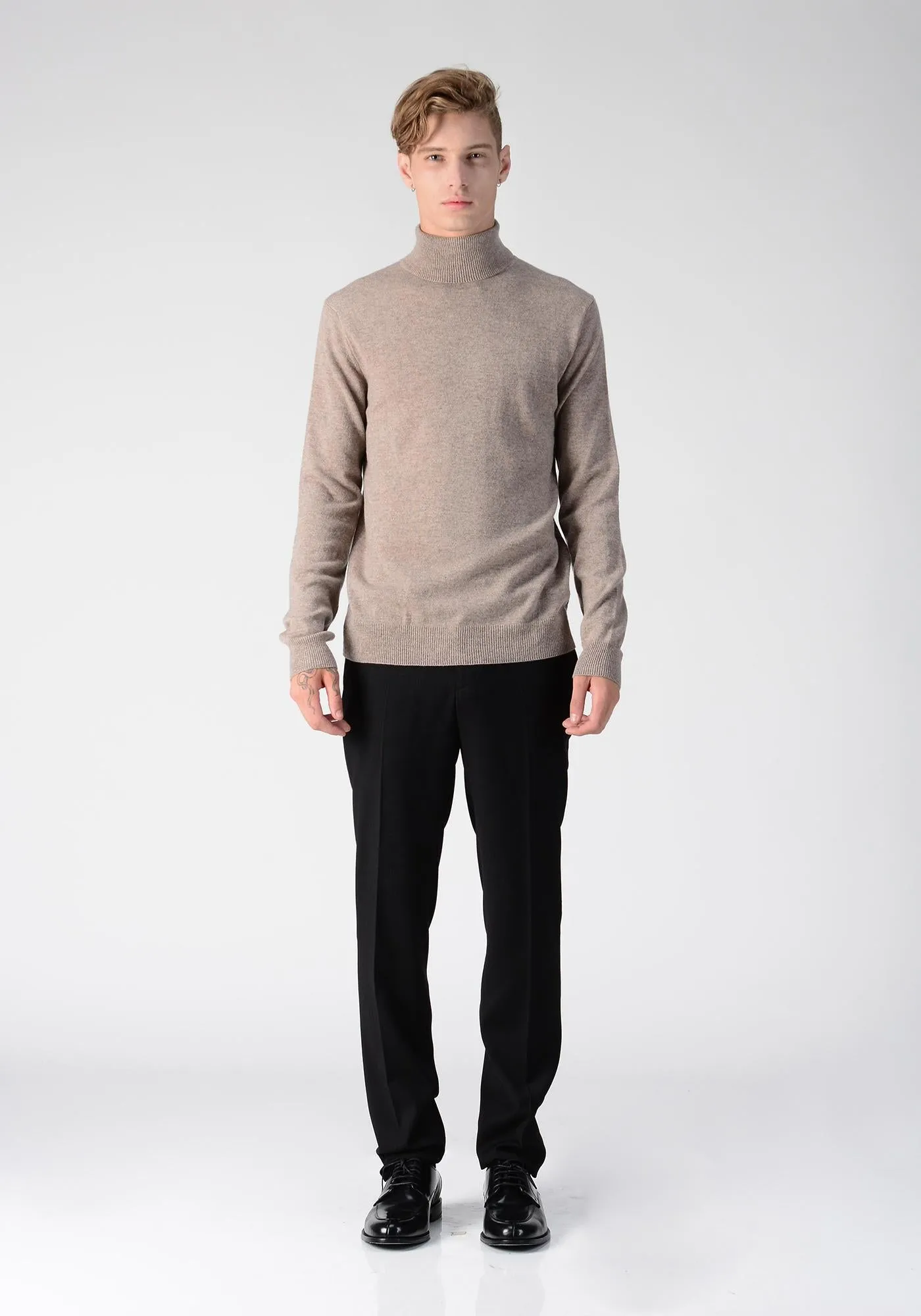 Men Turtleneck Sweater_Beige