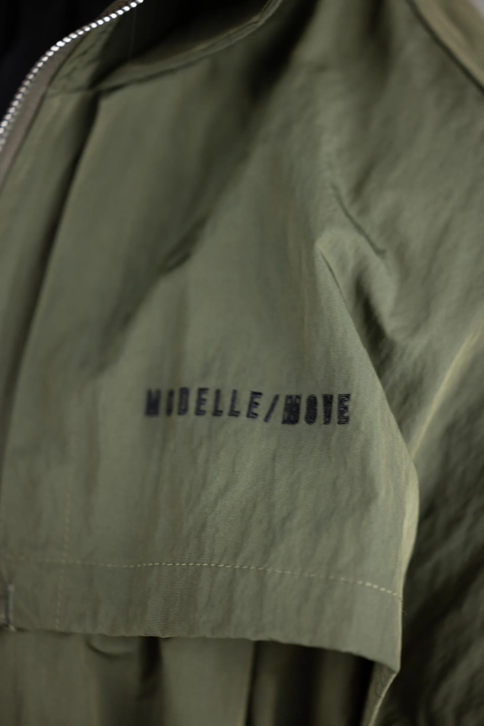 Modelle/Move Archi Parachute Jacket