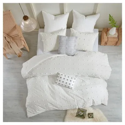 New - Ivory Kay Comforter Set (Full/Queen)