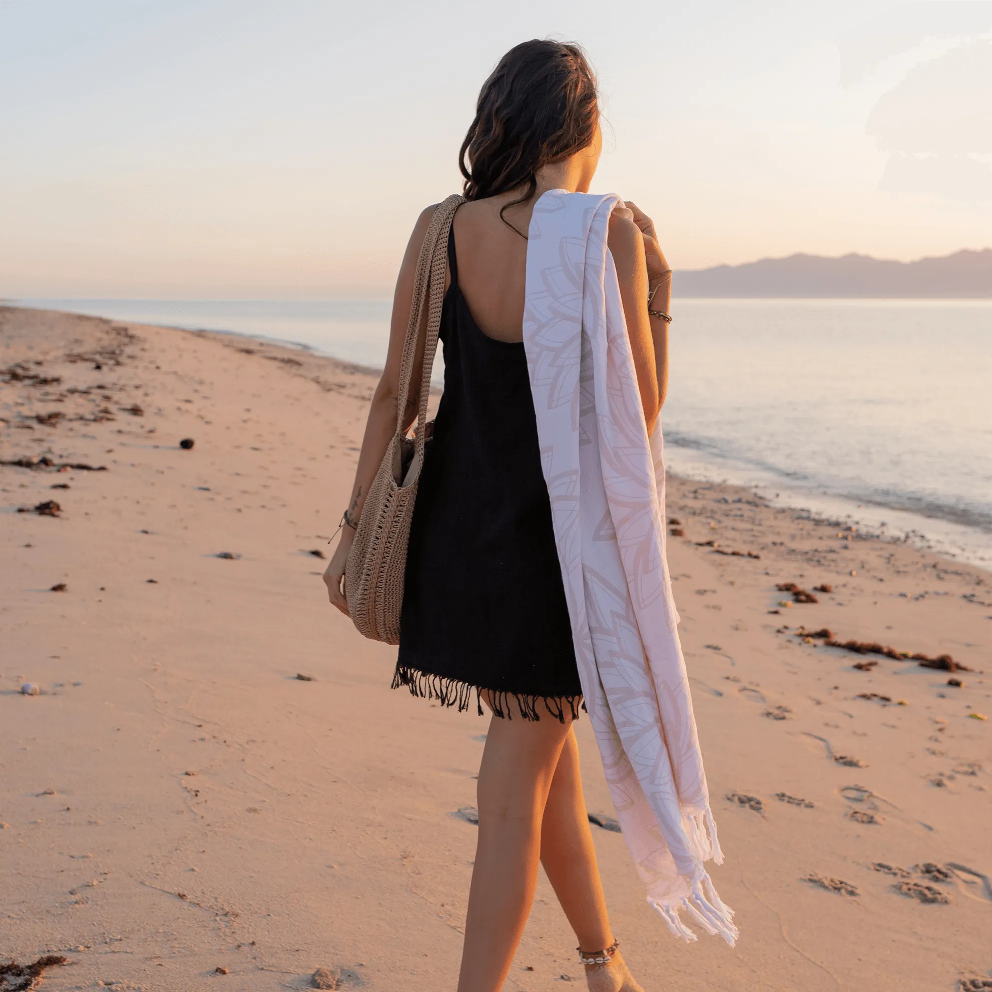 Turkish Cotton Body Towel | Horona in Oat   White