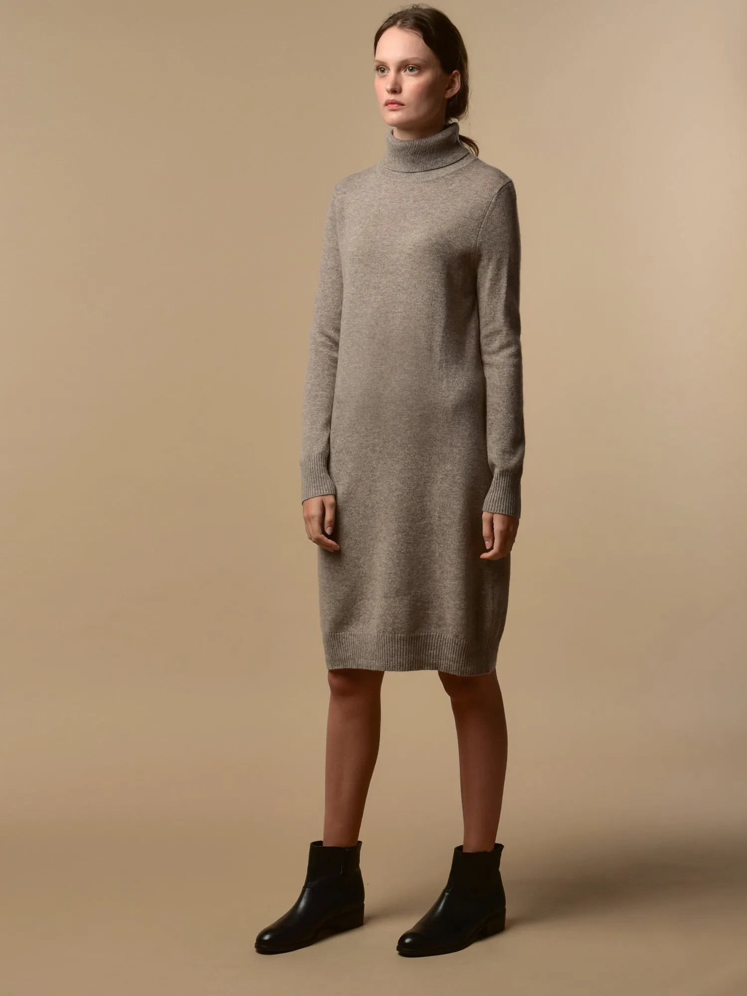 Turtleneck Dress_Beige