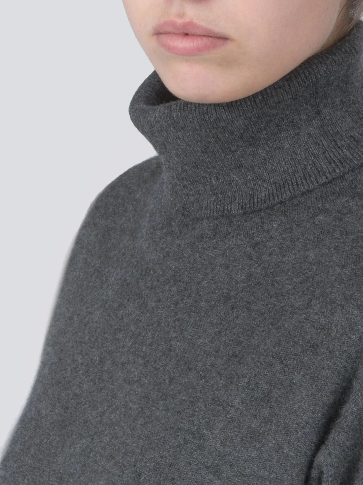 Turtleneck Loosefit Tunic_Graphite